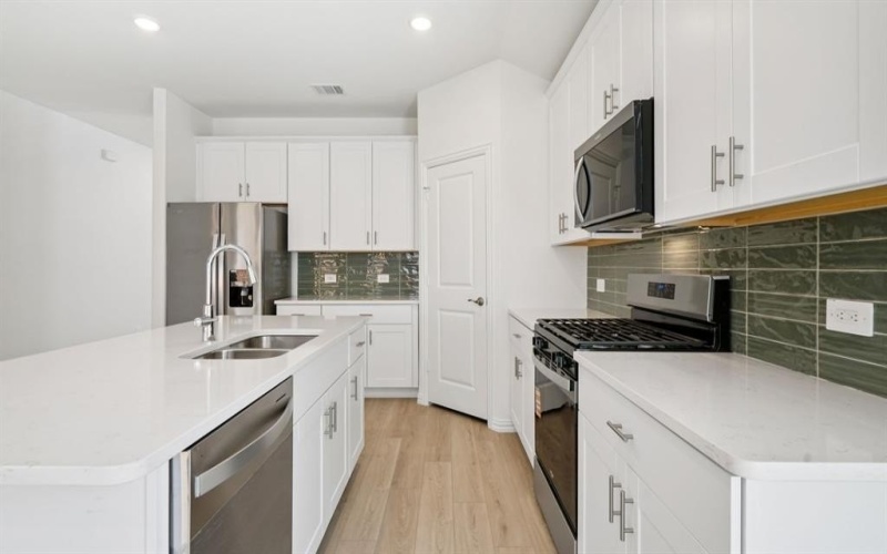 6624 Valley Lake Lane, Fort Worth, TX 76036, 4 Bedrooms Bedrooms, ,3 BathroomsBathrooms,Residential,For Sale,6624 Valley Lake Lane,0,21005826