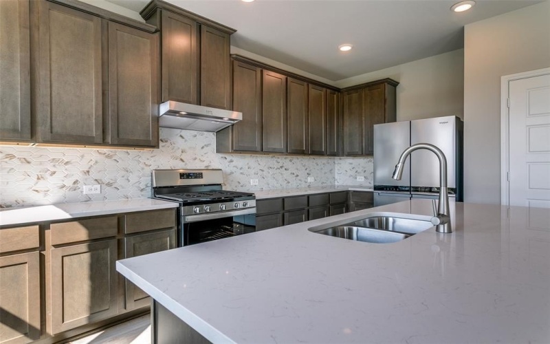 107 Rockwood Drive, Justin, TX 76247, 3 Habitaciones Habitaciones , ,2 BañosBaños,Residential,En Venta,107 Rockwood Drive,0,21008014