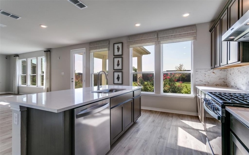 107 Rockwood Drive, Justin, TX 76247, 3 Habitaciones Habitaciones , ,2 BañosBaños,Residential,En Venta,107 Rockwood Drive,0,21008014