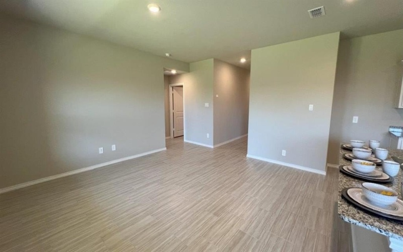 829 ROUND ROBIN Lane, Fort Worth, TX 76131, 3 Bedrooms Bedrooms, ,2 BathroomsBathrooms,Residential,For Sale,829 ROUND ROBIN Lane,21009240