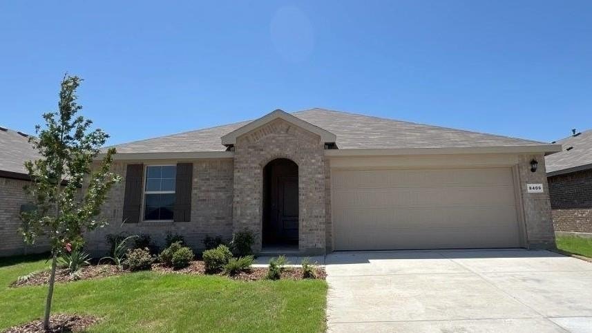 8409 HOLLYMEAD Lane, Fort Worth, TX 76131, 4 Bedrooms Bedrooms, ,2 BathroomsBathrooms,Residential,For Sale,8409 HOLLYMEAD Lane,21009410