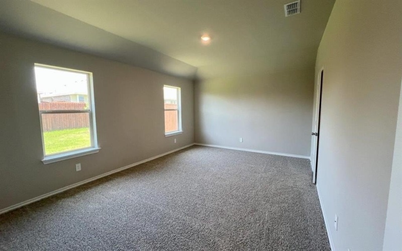 8409 HOLLYMEAD Lane, Fort Worth, TX 76131, 4 Bedrooms Bedrooms, ,2 BathroomsBathrooms,Residential,For Sale,8409 HOLLYMEAD Lane,21009410