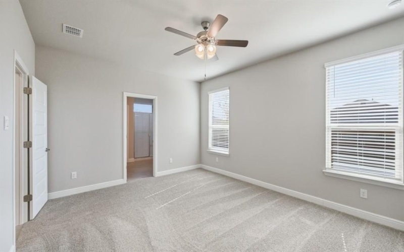 1917 JACKSON Street, Cleburne, TX 76033, 5 Habitaciones Habitaciones , ,3 BañosBaños,Residential,En Venta,1917 JACKSON Street,0,21009573