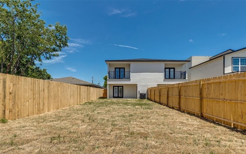 1317 Fletcher Street, Dallas, TX 75223, 3 Habitaciones Habitaciones , ,2 BañosBaños,Residential,En Venta,1317 Fletcher Street,21010095
