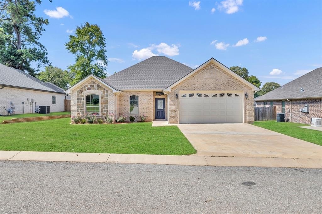 109 Hay Meadow Drive, Winona, TX 75792, 3 Bedrooms Bedrooms, ,2 BathroomsBathrooms,Residential,For Sale,109 Hay Meadow Drive,21010129