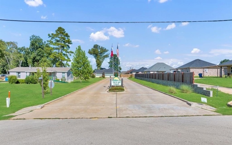 109 Hay Meadow Drive, Winona, TX 75792, 3 Bedrooms Bedrooms, ,2 BathroomsBathrooms,Residential,For Sale,109 Hay Meadow Drive,21010129