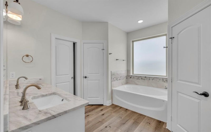 114 Hay Meadow Drive, Winona, TX 75792, 3 Bedrooms Bedrooms, ,2 BathroomsBathrooms,Residential,For Sale,114 Hay Meadow Drive,21010157
