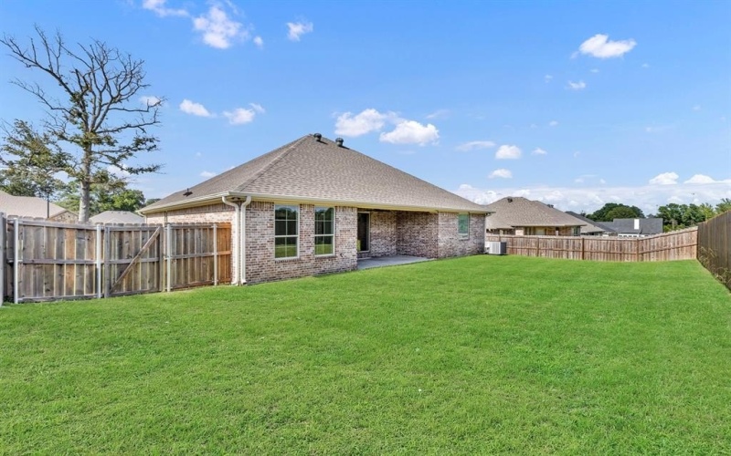 114 Hay Meadow Drive, Winona, TX 75792, 3 Bedrooms Bedrooms, ,2 BathroomsBathrooms,Residential,For Sale,114 Hay Meadow Drive,21010157
