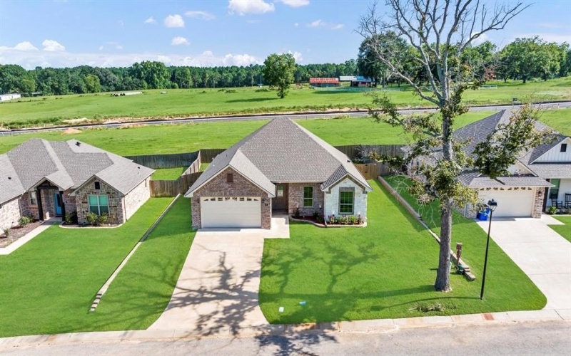 114 Hay Meadow Drive, Winona, TX 75792, 3 Bedrooms Bedrooms, ,2 BathroomsBathrooms,Residential,For Sale,114 Hay Meadow Drive,21010157