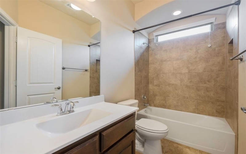 5901 Loveland Drive, Denton, TX 76208, 4 Bedrooms Bedrooms, ,3 BathroomsBathrooms,Residential,For Sale,5901 Loveland Drive,0,21010248