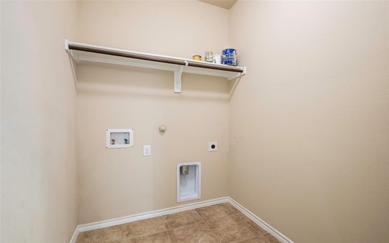 5901 Loveland Drive, Denton, TX 76208, 4 Bedrooms Bedrooms, ,3 BathroomsBathrooms,Residential,For Sale,5901 Loveland Drive,0,21010248