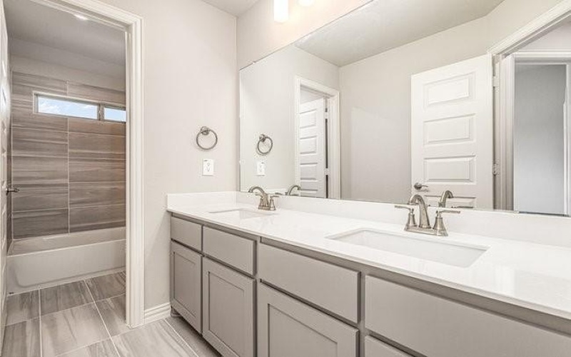 610 Serenity Lane, Red Oak, TX 75154, 4 Bedrooms Bedrooms, ,3 BathroomsBathrooms,Residential,For Sale,610 Serenity Lane,21011524