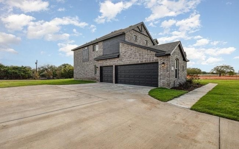 610 Serenity Lane, Red Oak, TX 75154, 4 Bedrooms Bedrooms, ,3 BathroomsBathrooms,Residential,For Sale,610 Serenity Lane,21011524