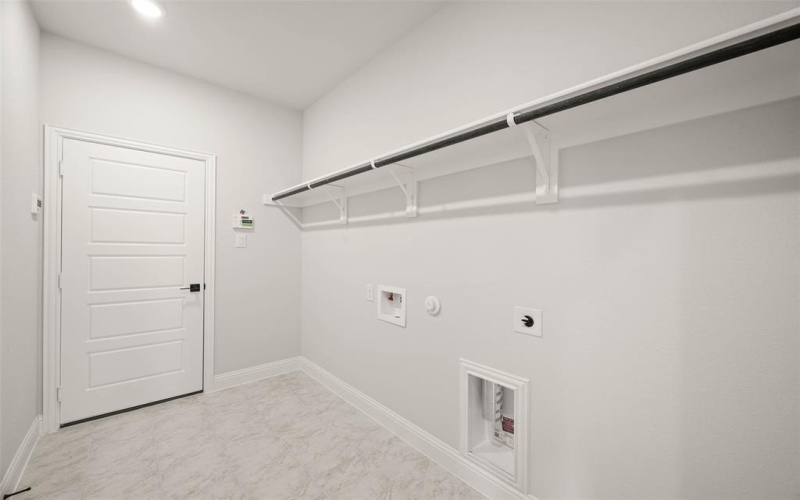 951 Anvil, DeSoto, TX 75115, 4 Bedrooms Bedrooms, ,3 BathroomsBathrooms,Residential,For Sale,951 Anvil,0,21011693