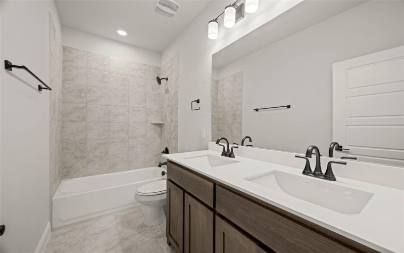951 Anvil, DeSoto, TX 75115, 4 Bedrooms Bedrooms, ,3 BathroomsBathrooms,Residential,For Sale,951 Anvil,0,21011693