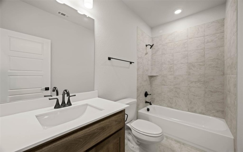 951 Anvil, DeSoto, TX 75115, 4 Bedrooms Bedrooms, ,3 BathroomsBathrooms,Residential,For Sale,951 Anvil,0,21011693
