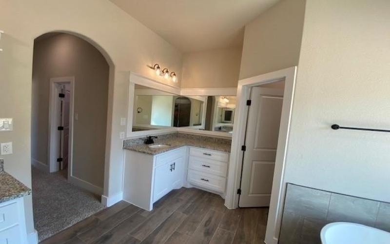 2650 North Cardinal Road, Reno, TX 76020, 4 Habitaciones Habitaciones , ,2 BañosBaños,Residential,En Venta,2650 North Cardinal Road,0,21011722