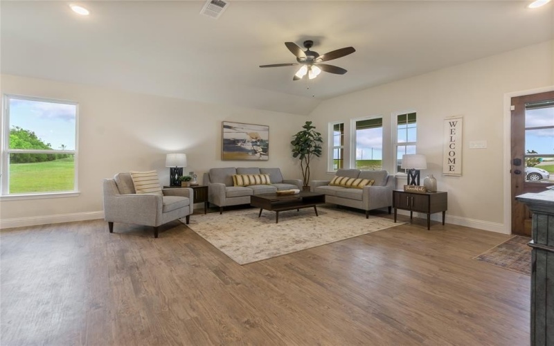 4713 Enclave Drive, Sanger, TX 76266, 3 Habitaciones Habitaciones , ,2 BañosBaños,Residential,En Venta,4713 Enclave Drive,0,21011768