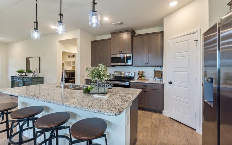 4713 Enclave Drive, Sanger, TX 76266, 3 Habitaciones Habitaciones , ,2 BañosBaños,Residential,En Venta,4713 Enclave Drive,0,21011768