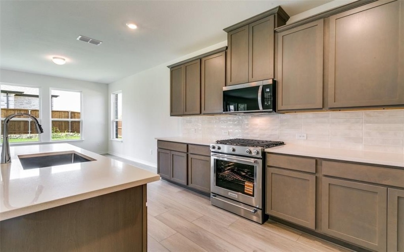 104 Northampton Drive, Justin, TX 76247, 4 Bedrooms Bedrooms, ,2 BathroomsBathrooms,Residential,For Sale,104 Northampton Drive,0,21011822