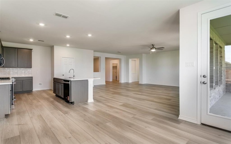 104 Northampton Drive, Justin, TX 76247, 4 Bedrooms Bedrooms, ,2 BathroomsBathrooms,Residential,For Sale,104 Northampton Drive,0,21011822