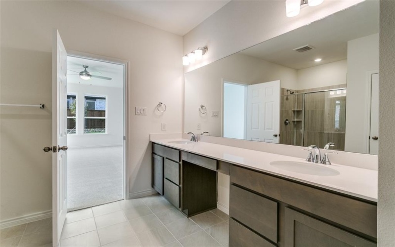 104 Northampton Drive, Justin, TX 76247, 4 Bedrooms Bedrooms, ,2 BathroomsBathrooms,Residential,For Sale,104 Northampton Drive,0,21011822