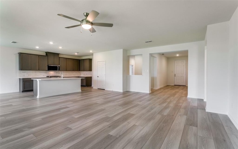 104 Northampton Drive, Justin, TX 76247, 4 Bedrooms Bedrooms, ,2 BathroomsBathrooms,Residential,For Sale,104 Northampton Drive,0,21011822