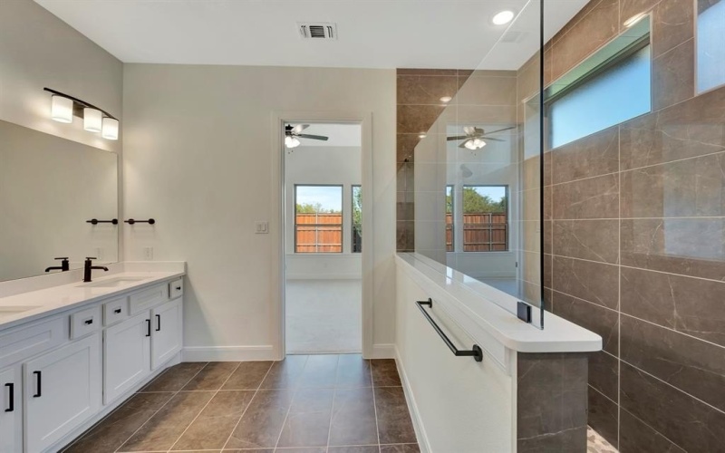 2901 Long Trail, Mansfield, TX 76063, 4 Habitaciones Habitaciones , ,3 BañosBaños,Residential,En Venta,2901 Long Trail,0,21011956