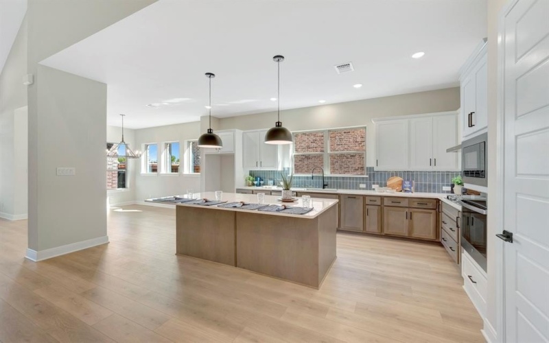 2811 Long Trail, Mansfield, TX 76063, 4 Habitaciones Habitaciones , ,5 BañosBaños,Residential,En Venta,2811 Long Trail,0,21011979