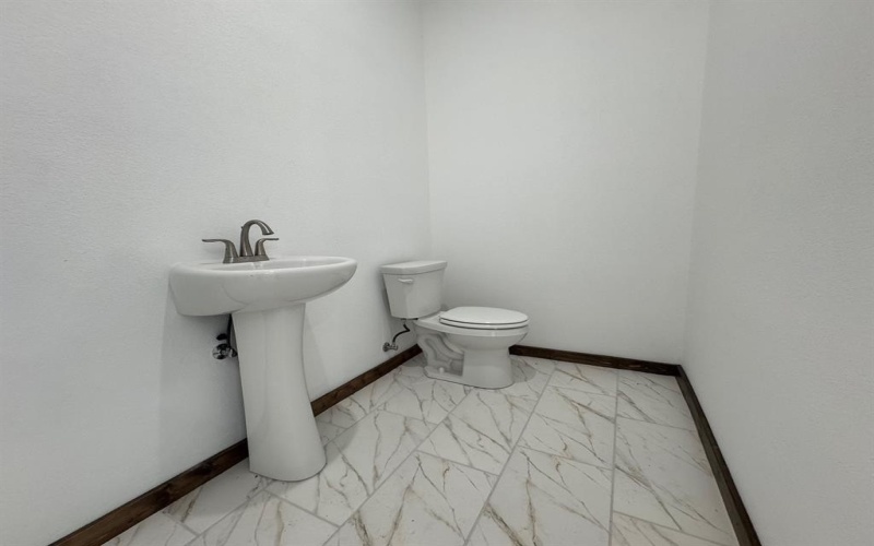 1401 Ranger Highway #203, Weatherford, TX 76086, ,Otro,En Venta,1401 Ranger Highway,0,21012069