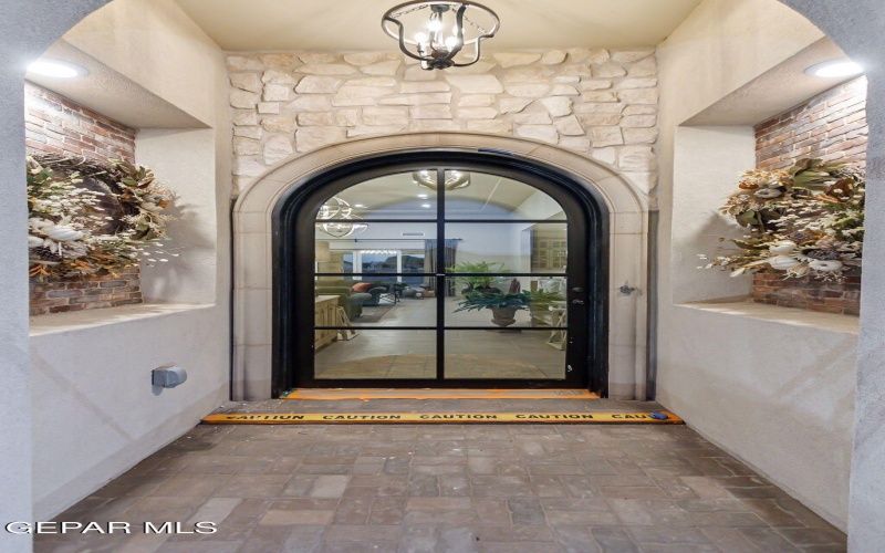 400 Del Rio View Drive, El Paso, TX 79932, 5 Habitaciones Habitaciones , ,2 BañosBaños,Residential,En Venta,400 Del Rio View Drive,0,912059