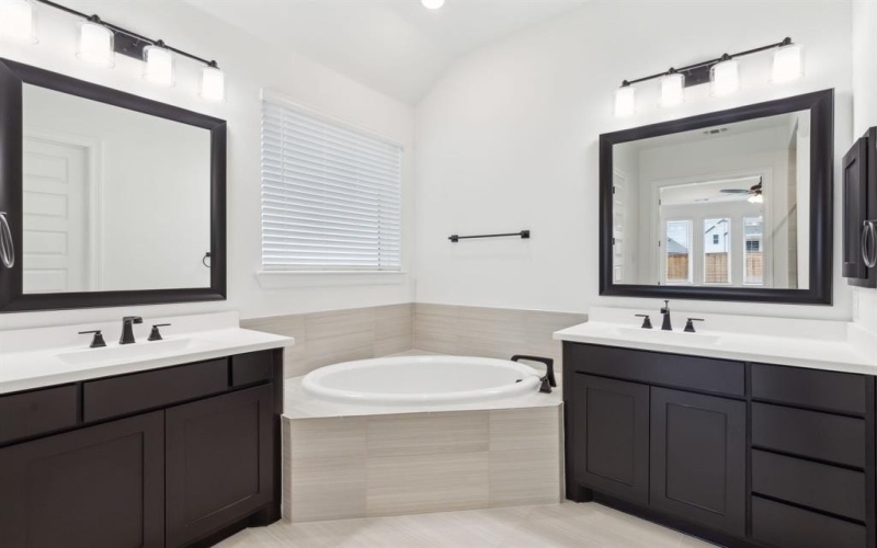 329 Bay Laurel Road, McKinney, TX 75071, 4 Bedrooms Bedrooms, ,3 BathroomsBathrooms,Residential,For Sale,329 Bay Laurel Road,21012161