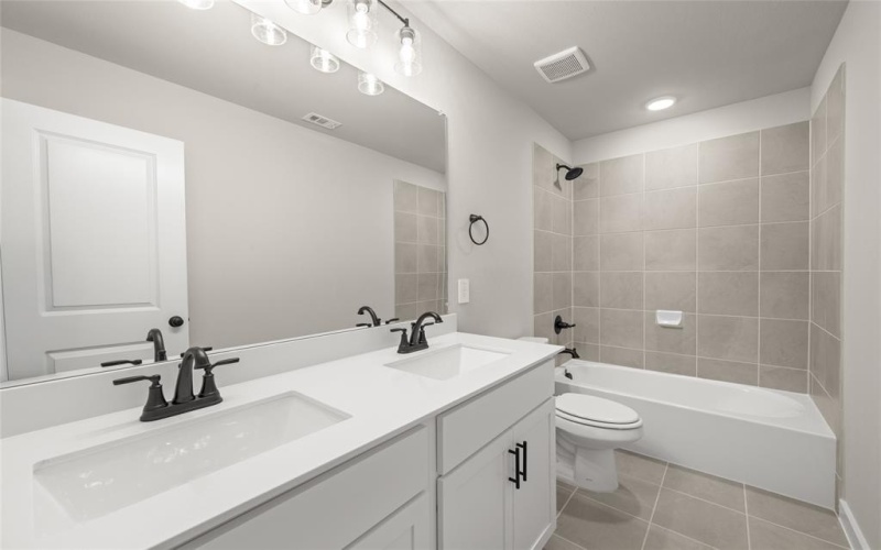 221 Whitetail Drive, Willow Park, TX 76087, 5 Habitaciones Habitaciones , ,3 BañosBaños,Residential,En Venta,221 Whitetail Drive,0,21012292