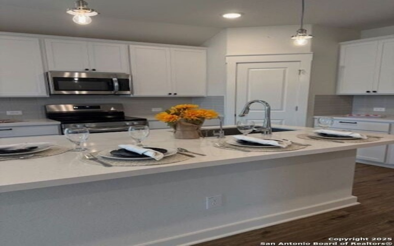 3539 Starbright, New Braunfels, TX 78130, 4 Bedrooms Bedrooms, ,2 BathroomsBathrooms,Residential,For Sale,3539 Starbright,0,1886997