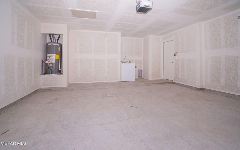 5108 JOE CASTILLO Street, El Paso, TX 79938, 4 Habitaciones Habitaciones , ,2 BañosBaños,Residential,En Venta,5108 JOE CASTILLO Street,0,927108