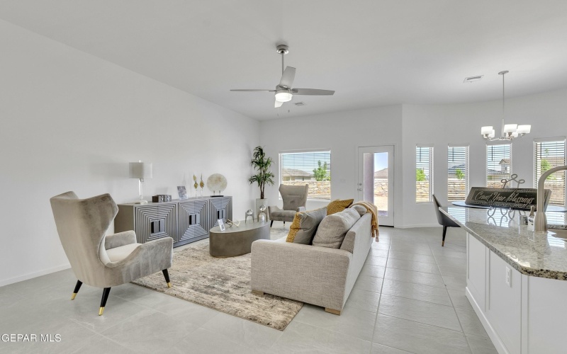 3860 Perspective Avenue, El Paso, TX 79938, 3 Habitaciones Habitaciones , ,2 BañosBaños,Residential,En Venta,3860 Perspective Avenue,927109