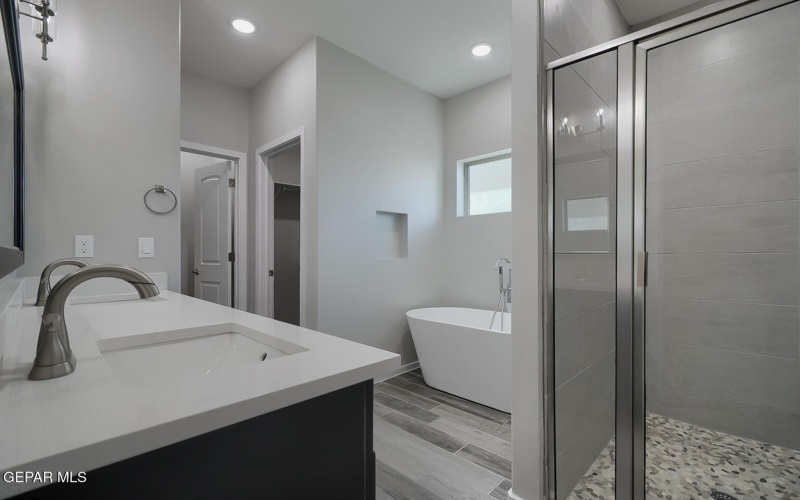 13924 Summer Valley Avenue, El Paso, TX 79928, 3 Habitaciones Habitaciones , ,2 BañosBaños,Residential,En Venta,13924 Summer Valley Avenue,927118