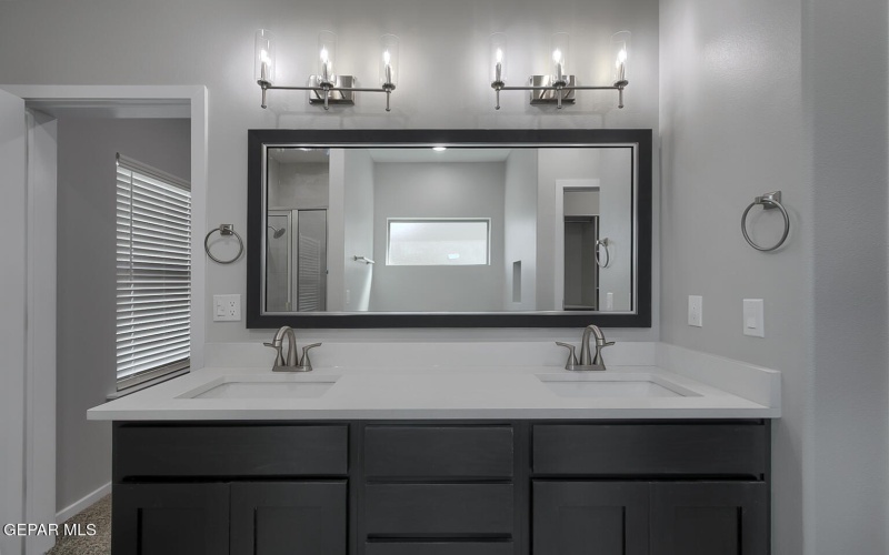 13924 Summer Valley Avenue, El Paso, TX 79928, 3 Habitaciones Habitaciones , ,2 BañosBaños,Residential,En Venta,13924 Summer Valley Avenue,927118