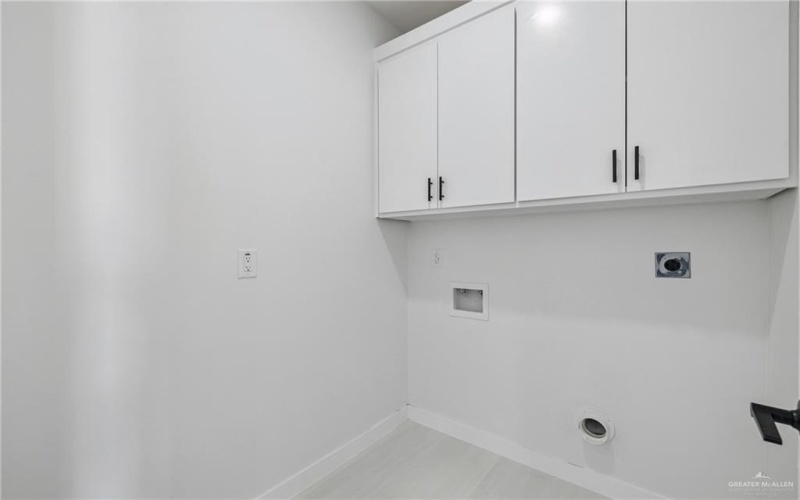 3412 Red Wood Court, Brownsville, TX 78526, 3 Bedrooms Bedrooms, ,2 BathroomsBathrooms,Residential,For Sale,3412 Red Wood Court,476448