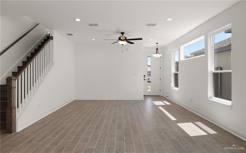 1404 Zurich Avenue, McAllen, TX 78504, 3 Bedrooms Bedrooms, ,2 BathroomsBathrooms,Residential,For Sale,1404 Zurich Avenue,476803