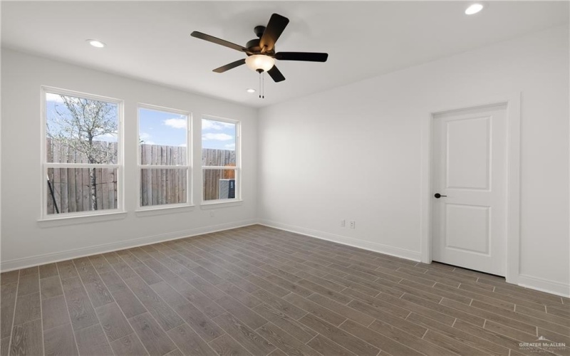 1404 Zurich Avenue, McAllen, TX 78504, 3 Bedrooms Bedrooms, ,2 BathroomsBathrooms,Residential,For Sale,1404 Zurich Avenue,476803
