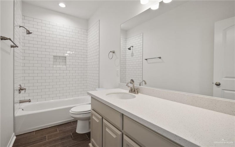1400 Zurich Avenue, McAllen, TX 78504, 3 Bedrooms Bedrooms, ,2 BathroomsBathrooms,Residential,For Sale,1400 Zurich Avenue,476830
