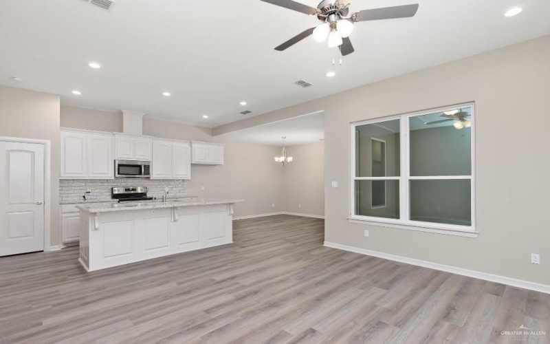 1340 Zurich Avenue, McAllen, TX 78504, 3 Bedrooms Bedrooms, ,2 BathroomsBathrooms,Residential,For Sale,1340 Zurich Avenue,476840