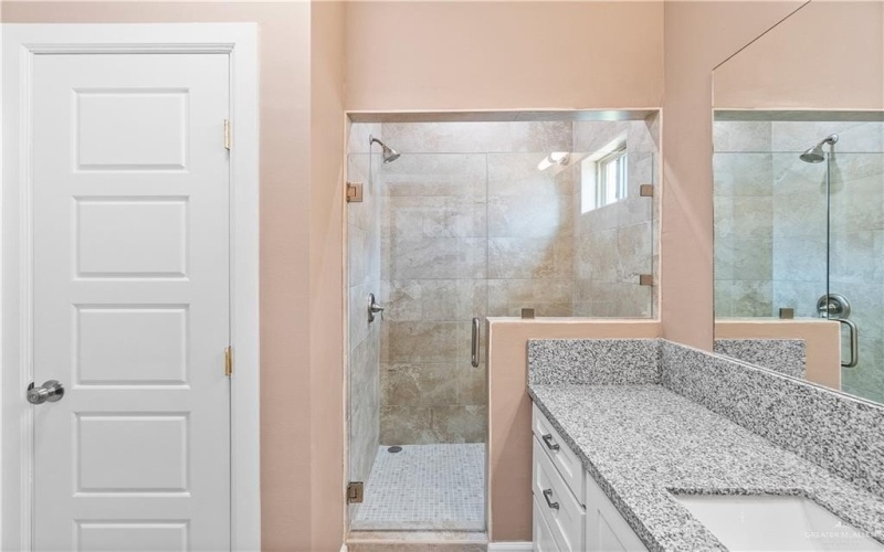 5928 N Playa Del Sol Street, Edinburg, TX 78542, 3 Bedrooms Bedrooms, ,2 BathroomsBathrooms,Residential,For Sale,5928 N Playa Del Sol Street,476914