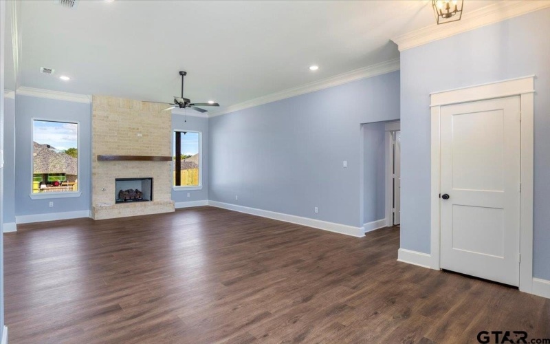 230 Sides Blvd, Bullard, TX 75757, 3 Bedrooms Bedrooms, ,2 BathroomsBathrooms,Residential,For Sale,230 Sides Blvd,25011327