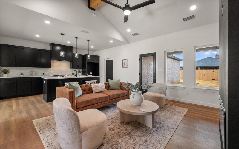 6918 14th Street, Lubbock, TX 79416, 3 Bedrooms Bedrooms, ,2 BathroomsBathrooms,Residential,For Sale,6918 14th Street,202558287