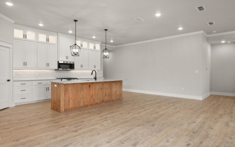 2815 133rd Street, Lubbock, TX 79423, 5 Bedrooms Bedrooms, ,3 BathroomsBathrooms,Residential,For Sale,2815 133rd Street,202558323