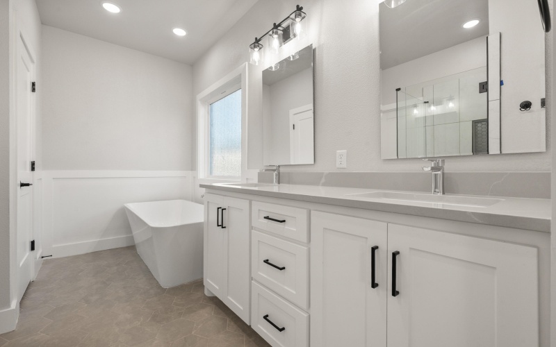 2815 133rd Street, Lubbock, TX 79423, 5 Bedrooms Bedrooms, ,3 BathroomsBathrooms,Residential,For Sale,2815 133rd Street,202558323