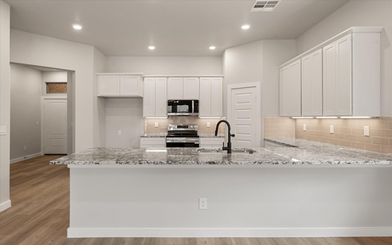 2303 133rd Street, Lubbock, TX 79423, 3 Habitaciones Habitaciones , ,2 BañosBaños,Residential,En Venta,2303 133rd Street,0,202558326