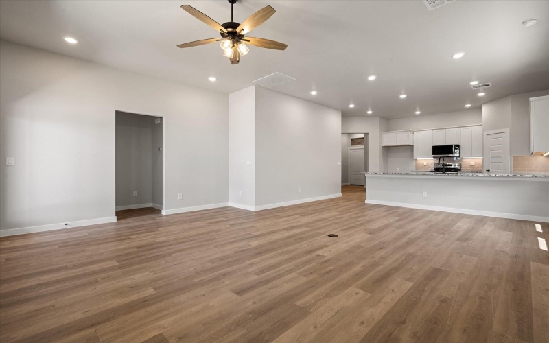 2303 133rd Street, Lubbock, TX 79423, 3 Habitaciones Habitaciones , ,2 BañosBaños,Residential,En Venta,2303 133rd Street,0,202558326